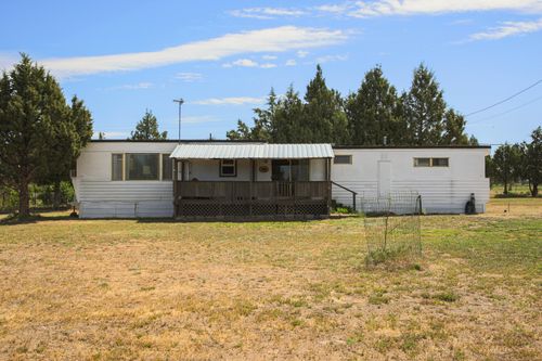 3300 Se Umatilla Loop, Prineville, OR, 97754-8880 | Card Image