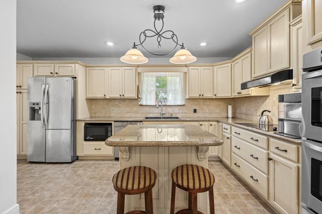 2040 Chevy Chase Ln, House other with 4 bedrooms, 2 bathrooms and 2 parking in Beaumont TX | Image 4