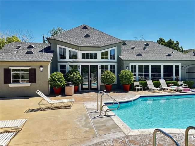 Pool Area | Image 5