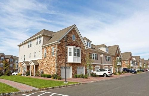 31 Magnolia Ter, Springfield, NJ, 07081-4209 | Card Image