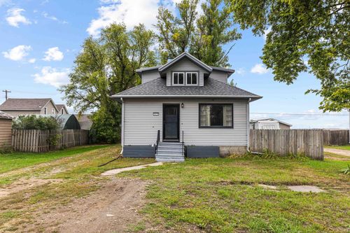840 Elm Street, Kindred, ND, 58051 | Card Image