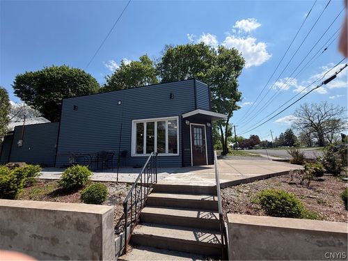 104 Chapman Ave, Auburn, NY, 13021-4632 | Card Image