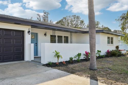 2746 Tangelo Dr, SARASOTA, FL, 34239-4740 | Card Image