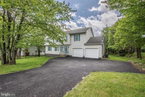 672 Clearview Dr, Long Pond, PA, 18334-7736 | Card Image