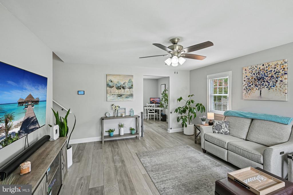 Residential in MOUNT HOLLY 5