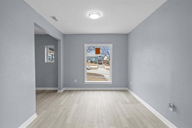 Spacious Dining Area | Image 9