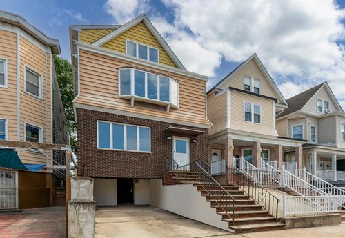 71 West 17th St, Bayonne, NJ, 07002 | Card Image