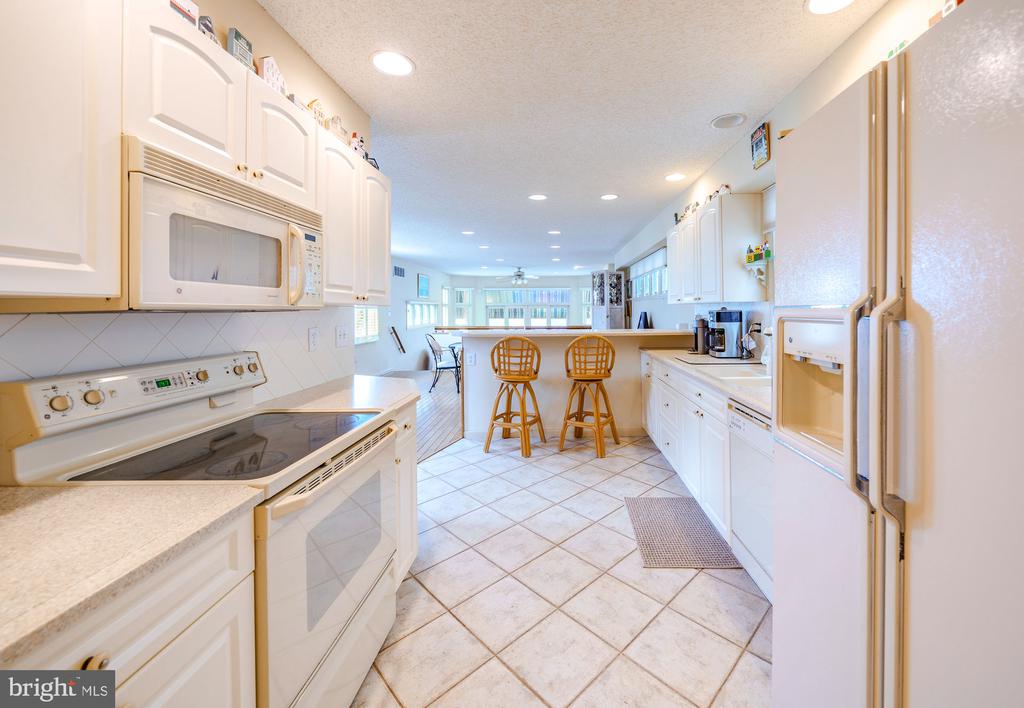 Residential in OCEAN CITY 4