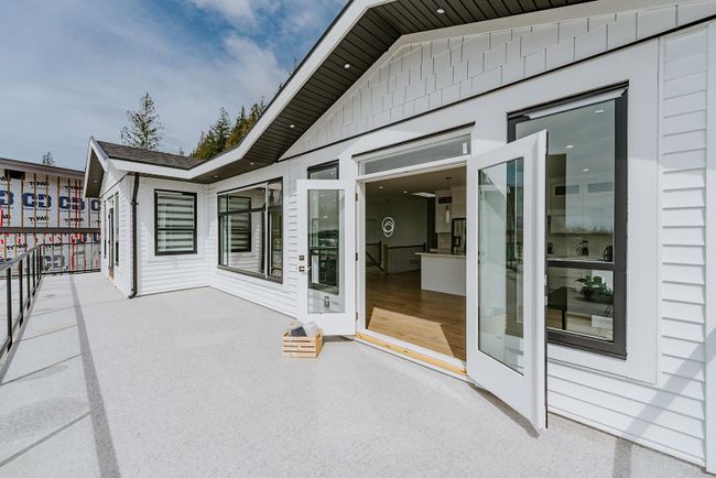 5623 Dungeness Place, House other with 4 bedrooms, 4 bathrooms and 4 parking in Sechelt BC | Image 8