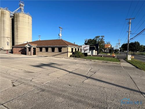 120 N Warpole St, Upper Sandusky, OH, 43351-1328 | Card Image