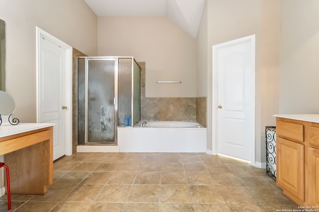 846 County Road 2763, House other with 3 bedrooms, 2 bathrooms and null parking in Mico TX | Image 32