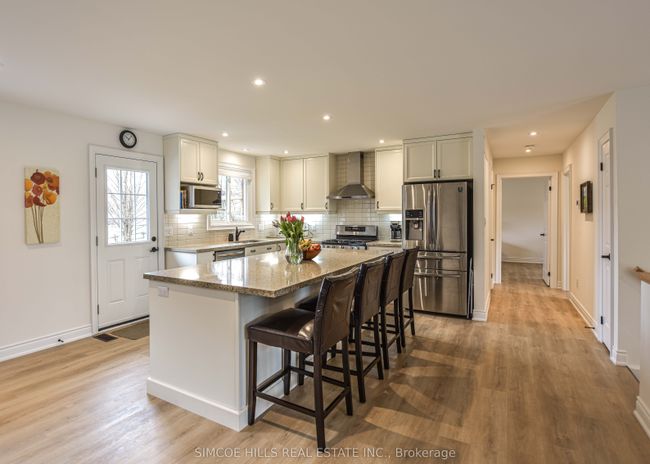 4329 Forest Wood Dr, House other with 4 bedrooms, 3 bathrooms and 6 parking in Severn ON | Image 15