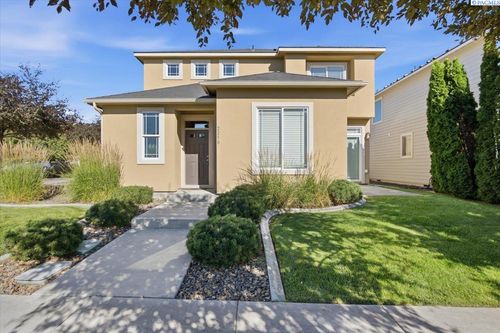 2250 Daphne Ave, Richland, WA, 99352-4575 | Card Image
