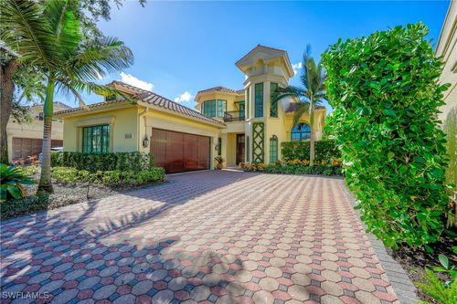 8057 Via Vecchia, NAPLES, FL, 34108-7700 | Card Image