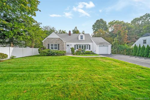 131 Longfellow St, Hartsdale, NY, 10530-1048 | Card Image