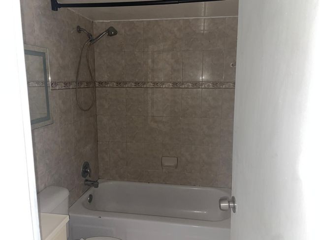 APT-371 - 4191 Nw 26 Th St, Condo with 1 bedrooms, 1 bathrooms and null parking in Lauderhill FL | Image 5