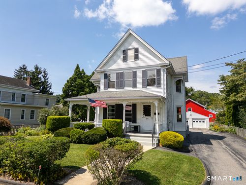 7 Park Pl, Mystic, CT, 06355-1813 | Card Image