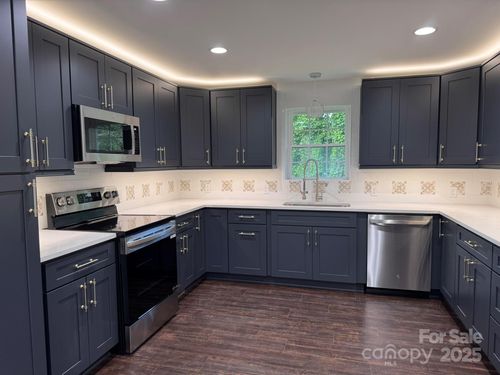 191 Harmony Grove Rd, Nebo, NC, 28761-9502 | Card Image