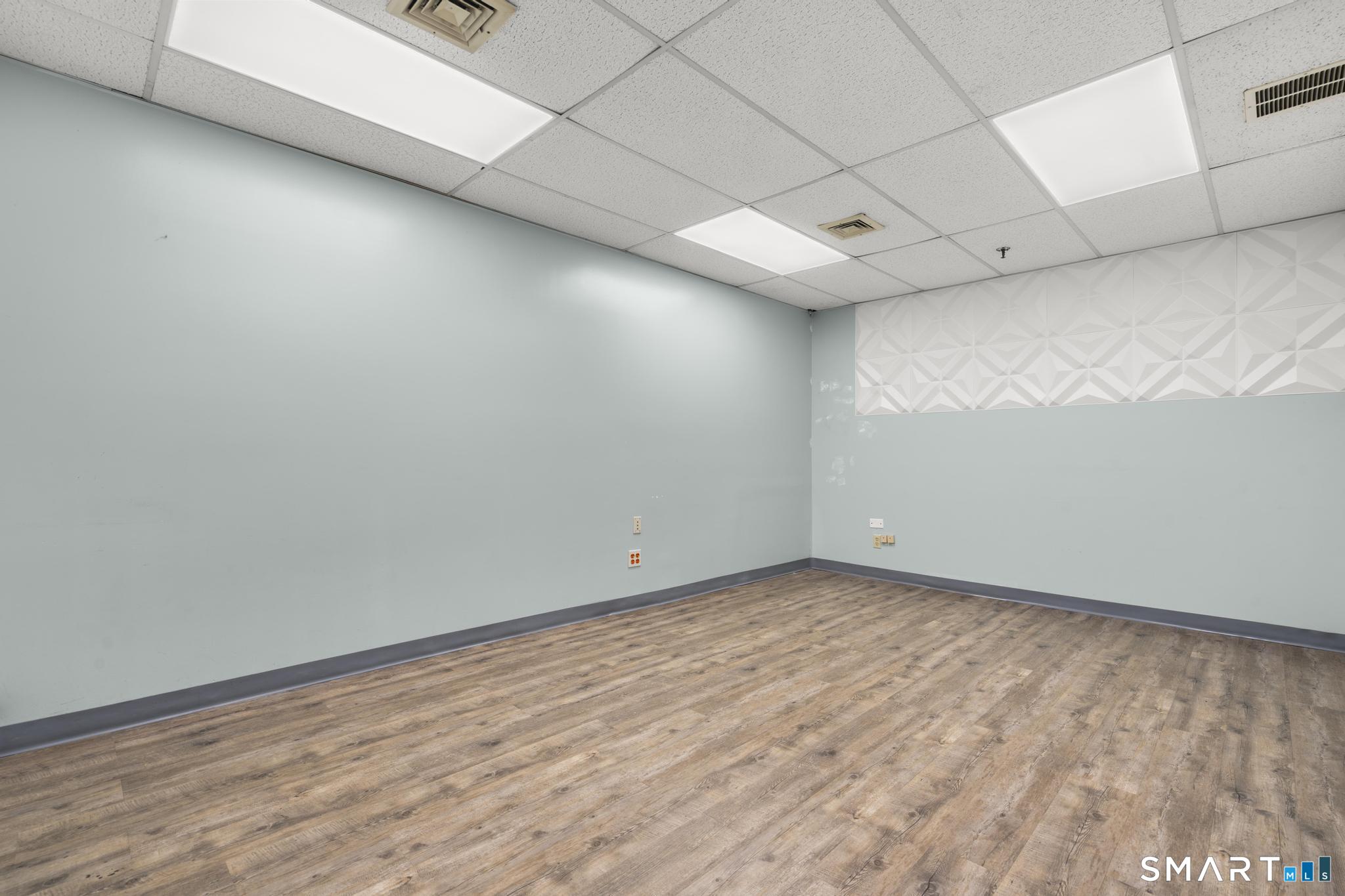 Commercial Lease in Middletown 2