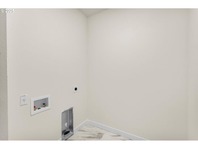 6307 Se Chloe Rose Way, House attached with 3 bedrooms, 3 bathrooms and 1 parking in Milwaukie OR | Image 20