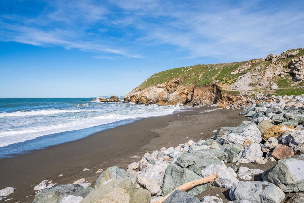Commercial Lease in Pacifica 2