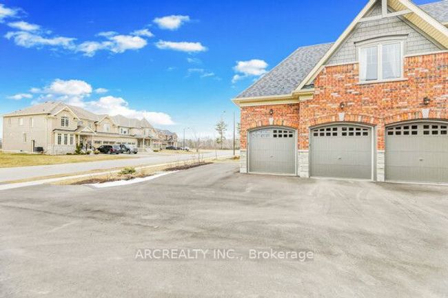 25 Thompson Way, House other with 4 bedrooms, 4 bathrooms and 7 parking in Springwater ON | Image 35