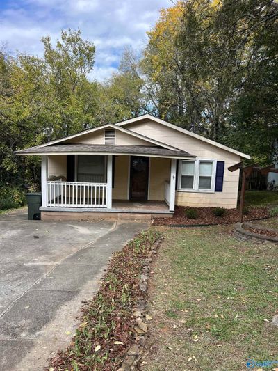 1607 Wells Avenue Se, House other with 2 bedrooms, 1 bathrooms and null parking in Huntsville AL | Image 1