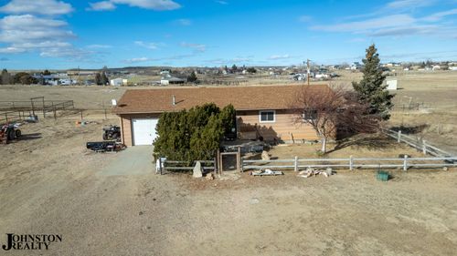 27 S Monkey Rd, Glenrock, WY, 82637-9601 | Card Image