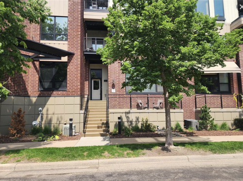 198 Elm St, Saint Paul, MN, 55102-4417 | Card Image
