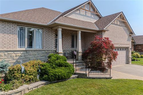 26 Cobblestone Dr, Paris, ON, N3L4G1 | Card Image