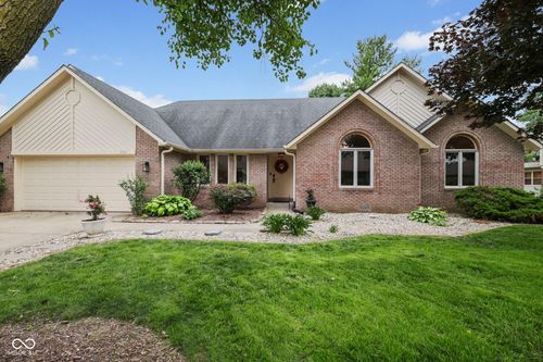5591 Royal Troon Way, Avon, IN, 46123-8827 | Card Image