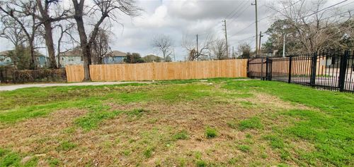 4605 Fulton St, Houston, TX, 77009-3237 | Card Image