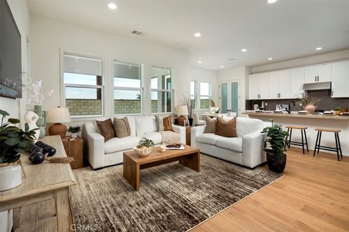 18009 Roch Ct, Fountain Valley, CA, 92708-5548 | Card Image