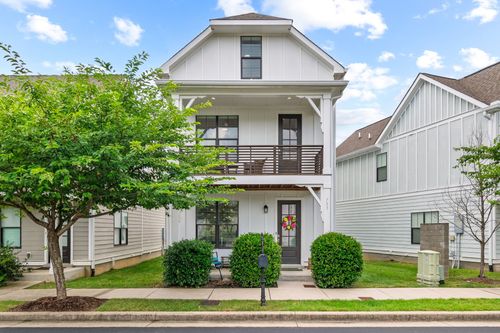 703 Cottage Park Dr, Nashville, TN, 37207-2618 | Card Image