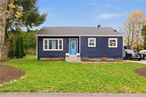 11 Roy Ave, Middletown, RI, 02842-4544 | Card Image