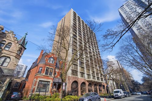 5b-1440 N State Pkwy, Chicago, IL, 60610-1594 | Card Image