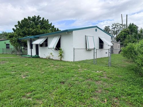 2911 Nw 161st Street, Miami Gardens, FL, 33054 | Card Image