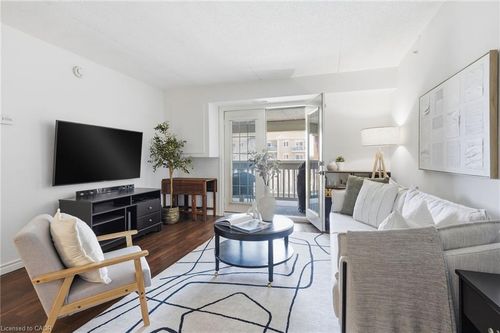 308-4015 Kilmer Dr, Burlington, ON, L7M4M4 | Card Image
