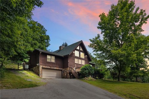 624 Squaw Run Rd, Ellwood City, PA, 16117-6958 | Card Image