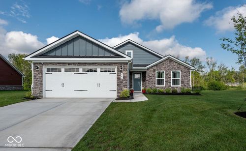 946 Independence Dr, Edinburgh, IN, 46124-9287 | Card Image