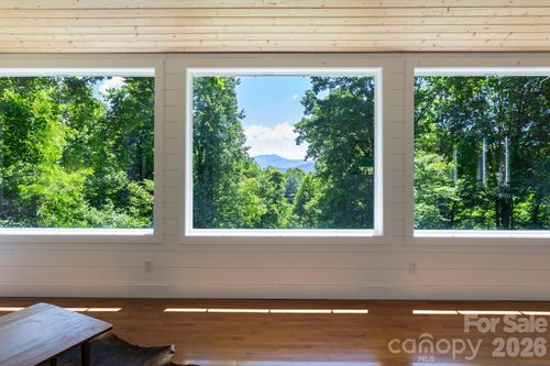 1621 Upward Way, Waynesville, NC, 28785-0090 | Card Image