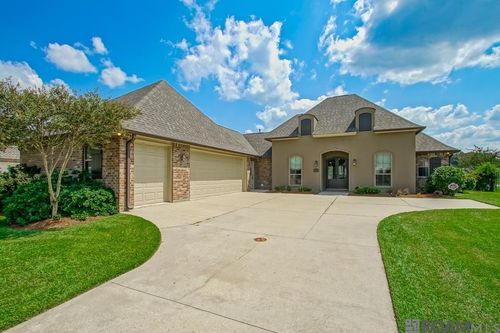 4829 Woodstock Way Dr, Greenwell Springs, LA, 70739-3768 | Card Image