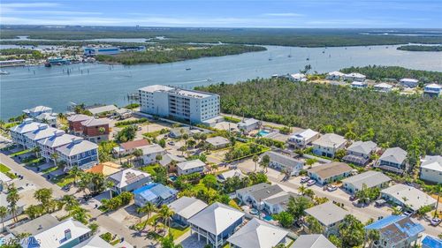 250 Fairweather Ln, FORT MYERS BEACH, FL, 33931-3227 | Card Image