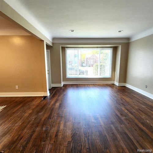 16598 Biltmore St, Detroit, MI, 48235-3435 | Card Image