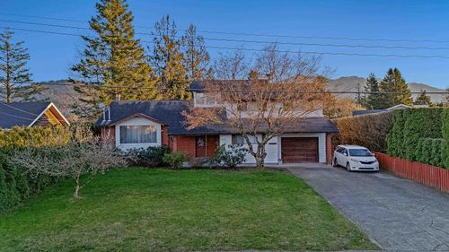 46194 Greenwood Dr, Chilliwack, BC, V2R4C8 | Card Image