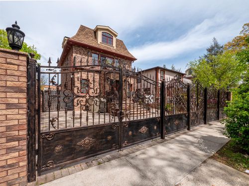 179-15 80rd, Jamaica Est, NY, 11432 | Card Image