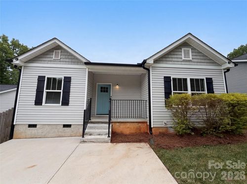 5704 Woodard St, Charlotte, NC, 28269-1902 | Card Image