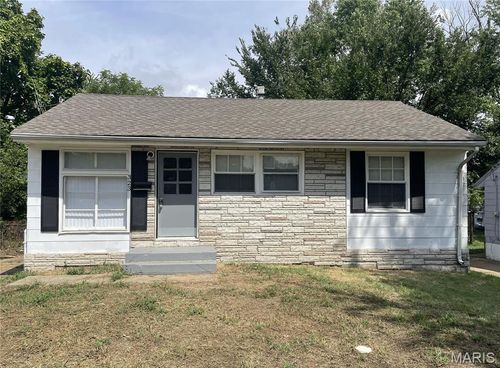 323 Crawford Road, Unincorporated, MO, 63137 | Card Image