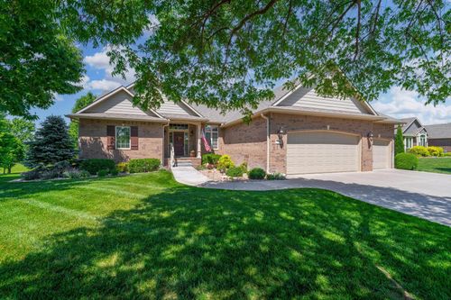 403 N Bailey Mae Ct, Valley Center, KS, 67147-4011 | Card Image