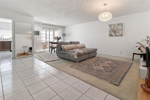 305-4047 Nw 16th St, Lauderhill, FL, 33313-5851 | Card Image